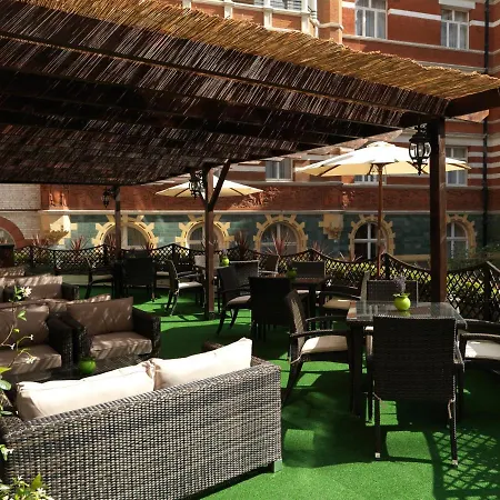 Taj 51 Buckingham Gate Suites And Residences 